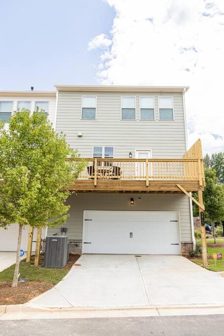 New Spacious 3 Bedroom Suite Garage Parking Free Wi-Fi Office Space And Patio View Duluth Exterior photo